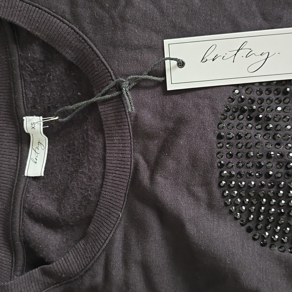 NWT Black Rhinestone Skull Longsleeve - Picture 8 of 8